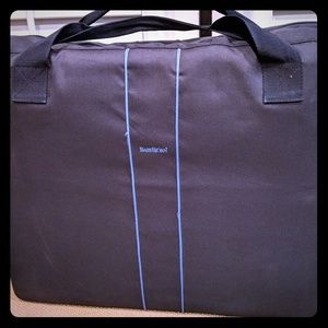 ⭐ SOLD ⭐ Baby bjorn  portable crib